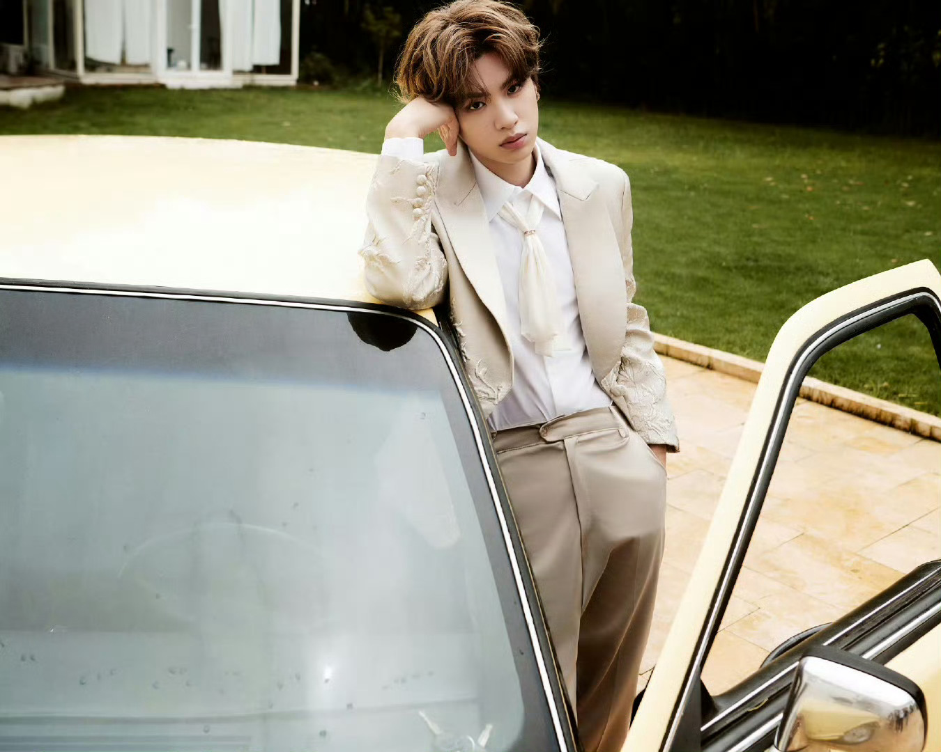 黄明昊金发小王子登陆微博电影之夜!