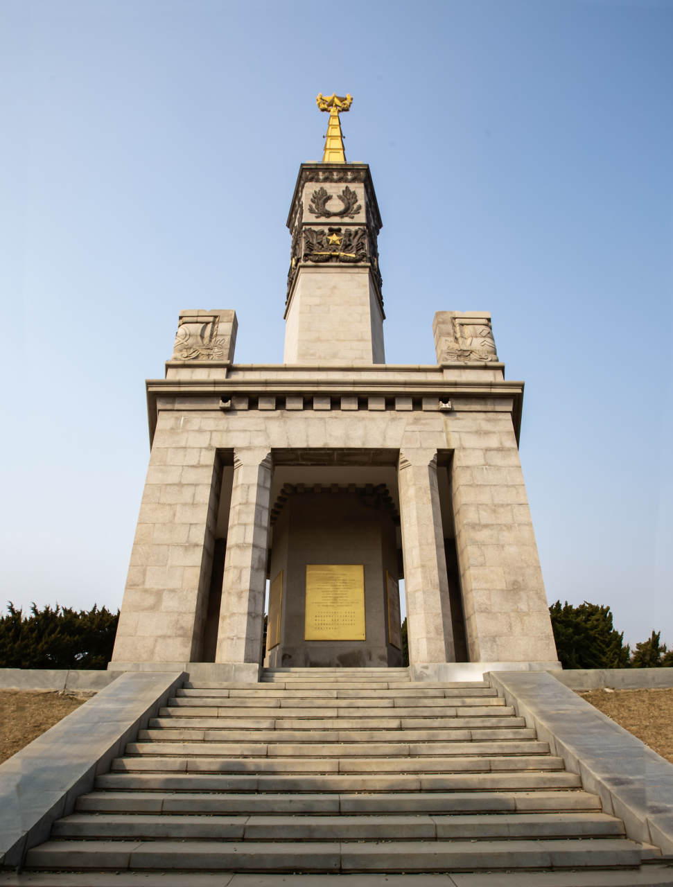 旅顺#  《百年旅顺》-胜利塔       胜利塔是苏军撤离旅顺之前,为