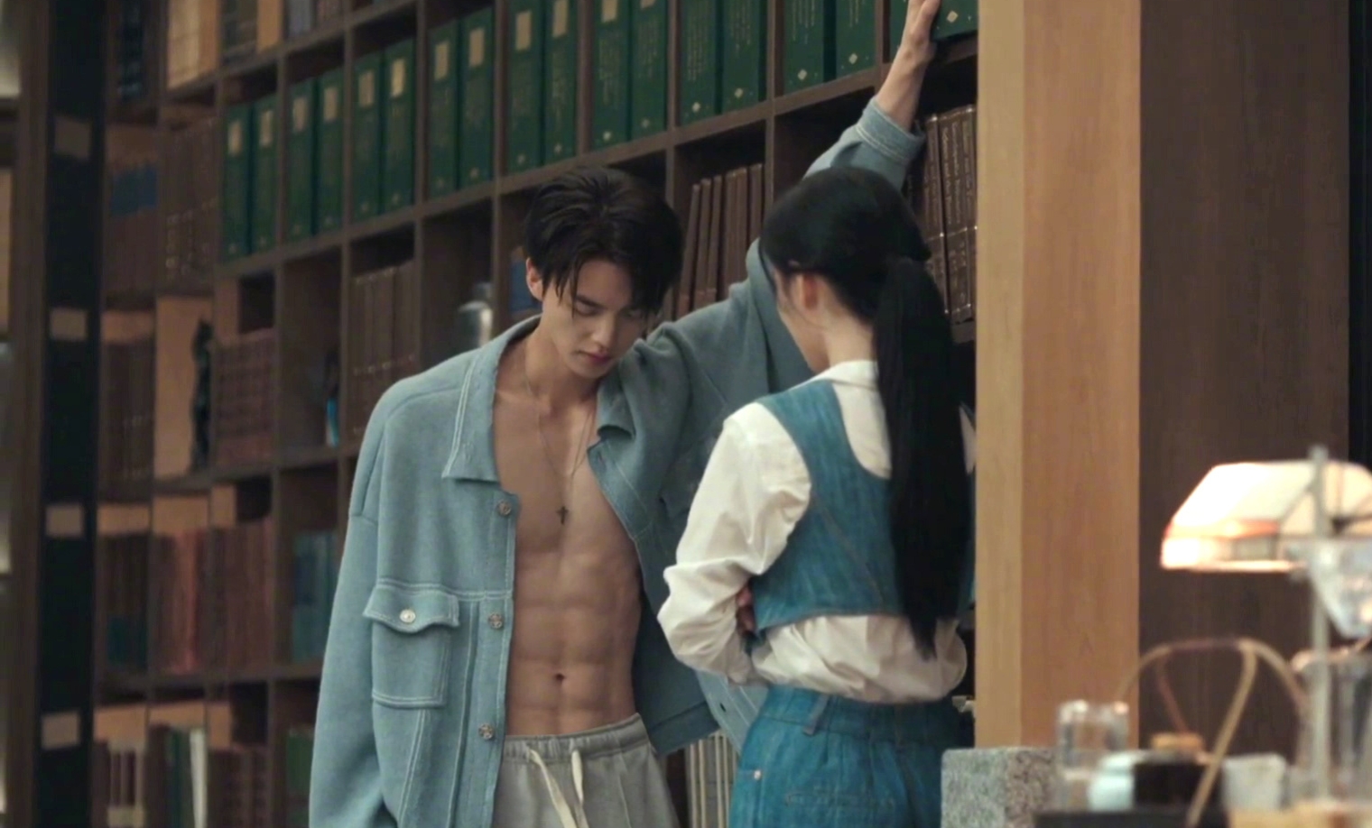 百度秋冬打卡挑战赛# 有人说#宋江# 只有6块腹肌,不是这样的!