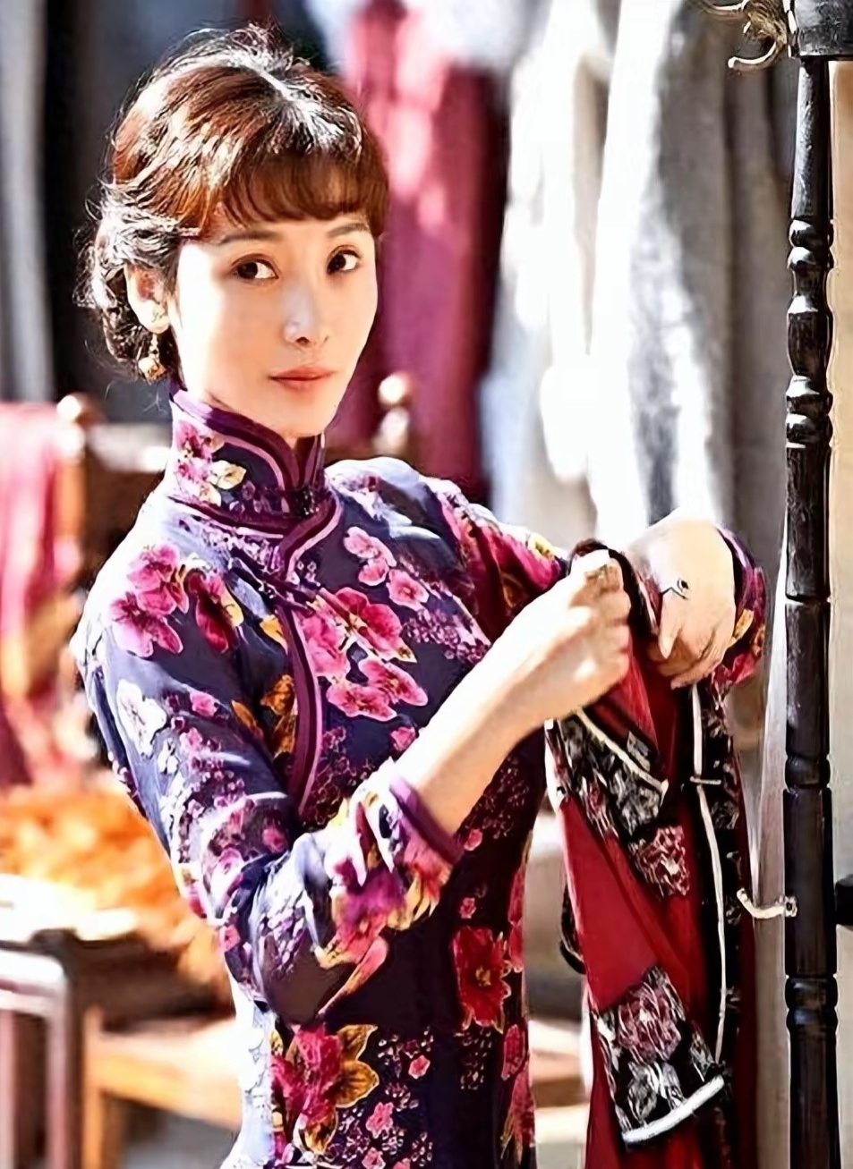 柳岩在电视剧《少帅》里的旗袍照,美艳不可方物