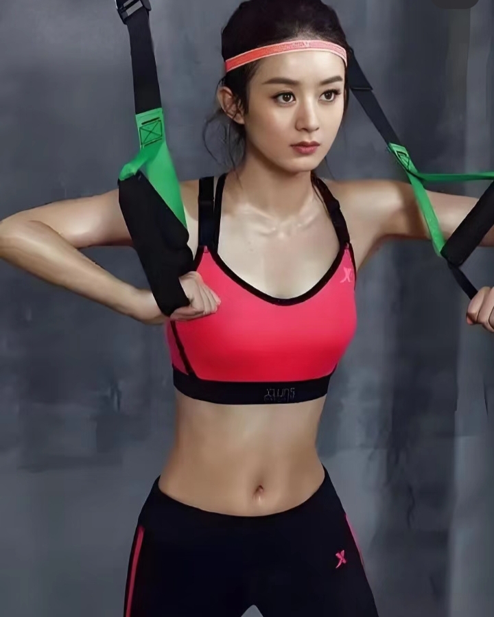 赵丽颖的运动造型真迷人,挥汗如雨也挡不住她的魅力!