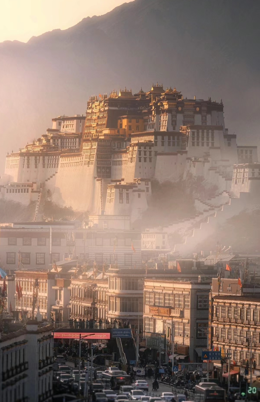 布达拉宫的来历和历史 布达拉宫始建于公元7世纪松赞干布时代.