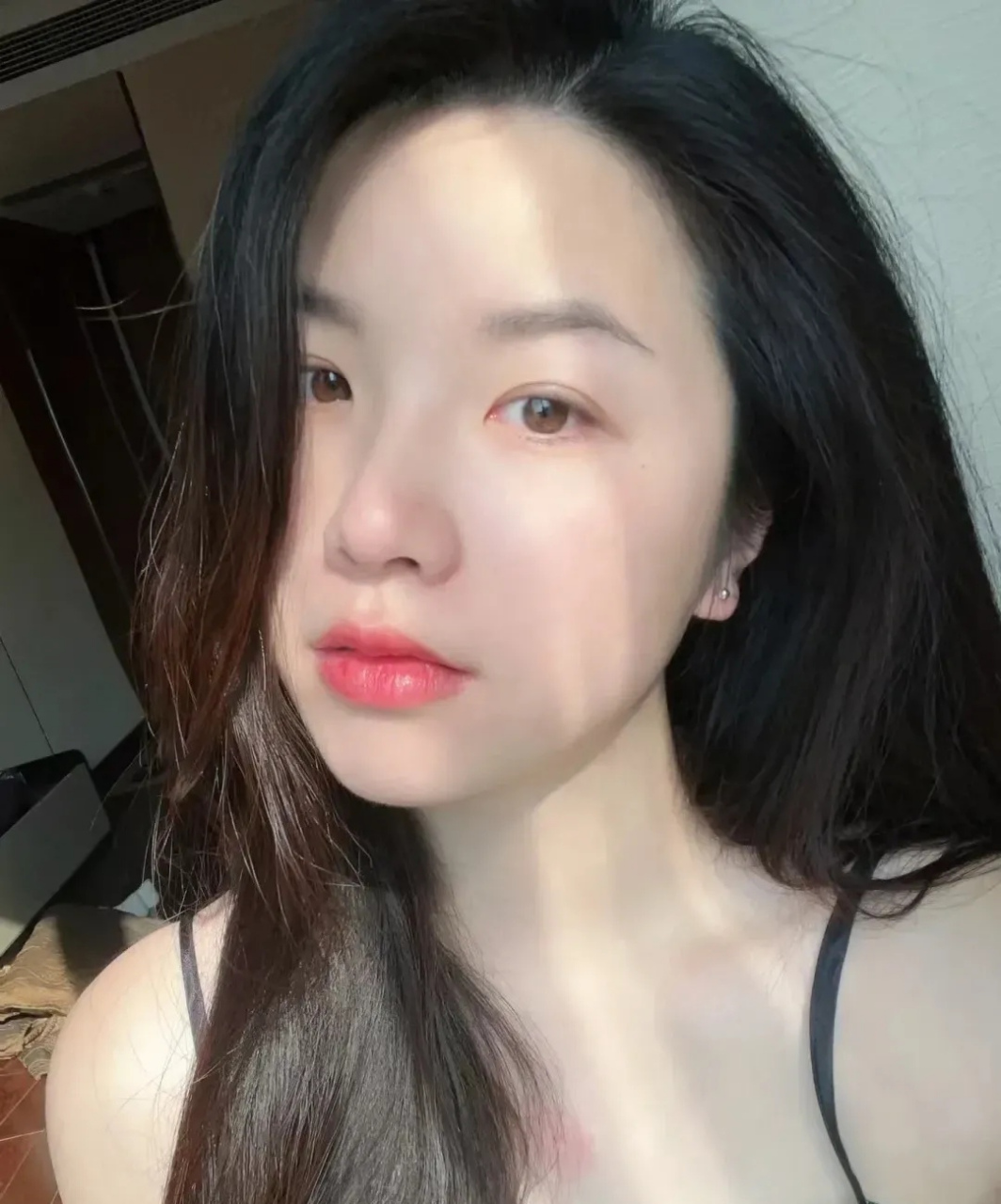 88年的自己,满满的三十五岁了,单身大龄剩女,家里面有事暂时不能上班
