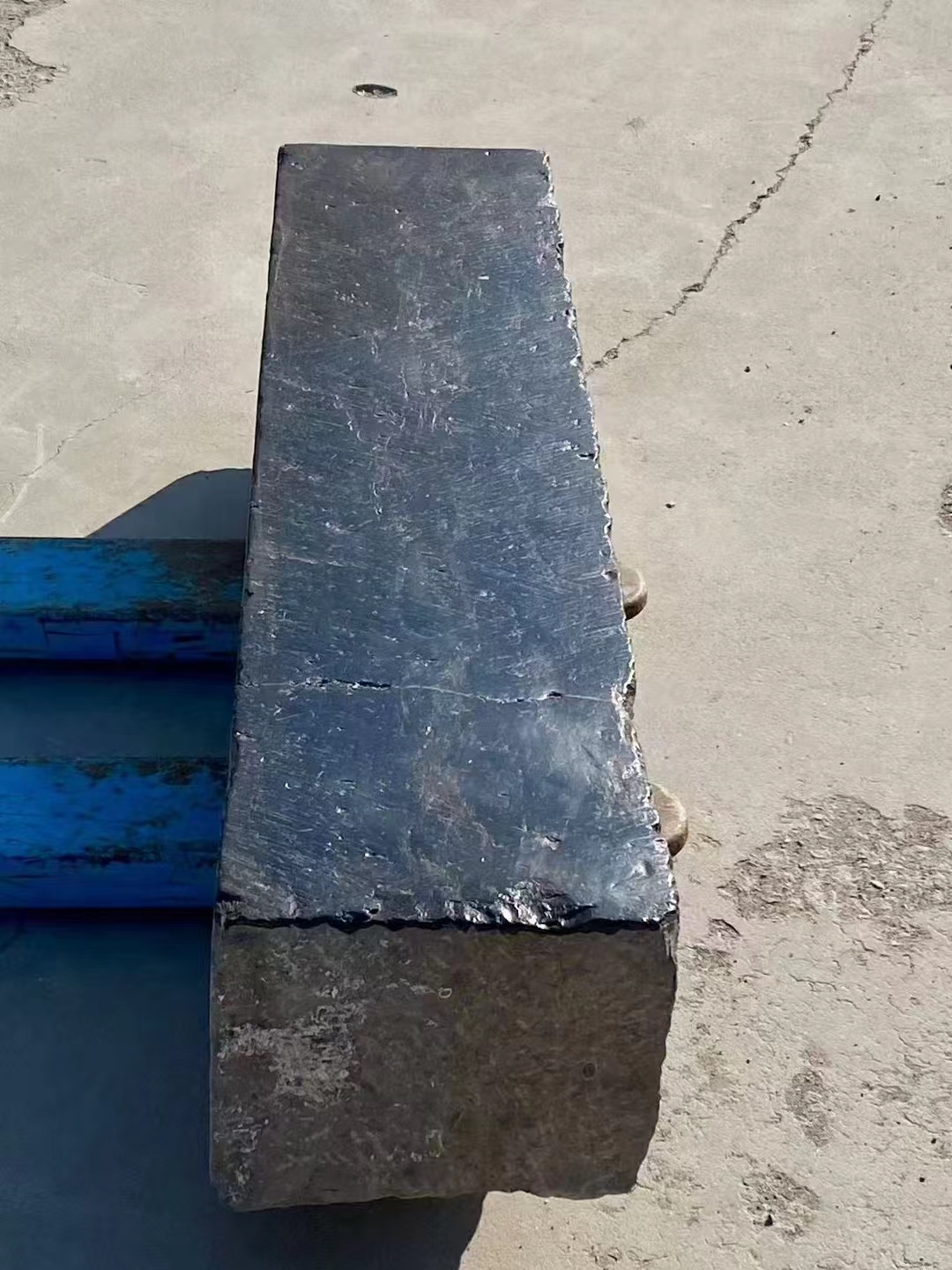 黑青石包浆极好的石凳