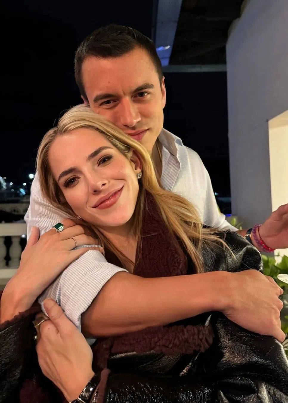 靠着美照在全球爆红,她就是厄瓜多尔第一夫人拉维妮娅·瓦尔博内西