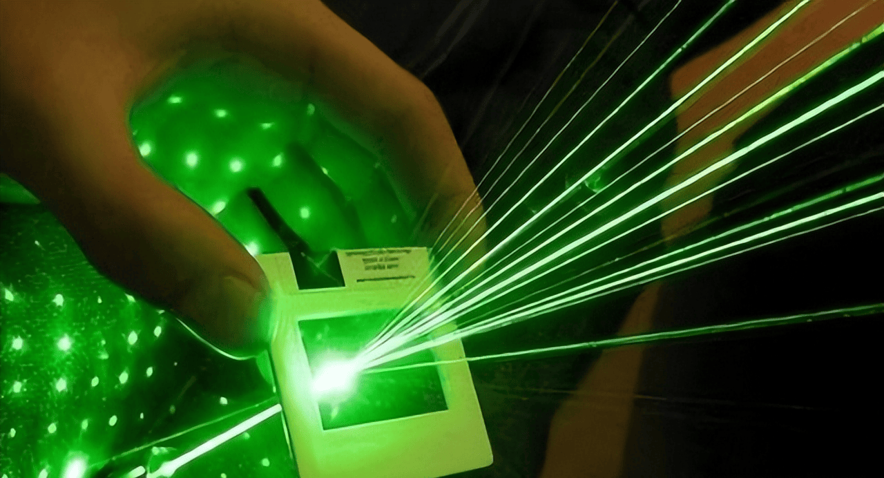 这项技术就是kb bf激光晶体技术,这项先进的高科技,领先了美国15年