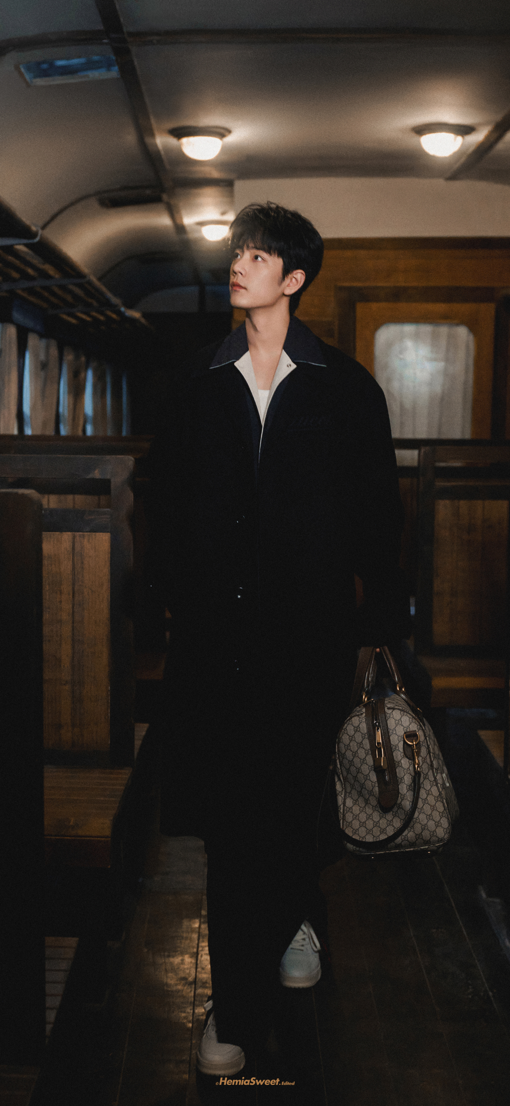 肖战gucci品牌代言人#  和肖战@x玖少年团肖战daytoy 一起,以超现实