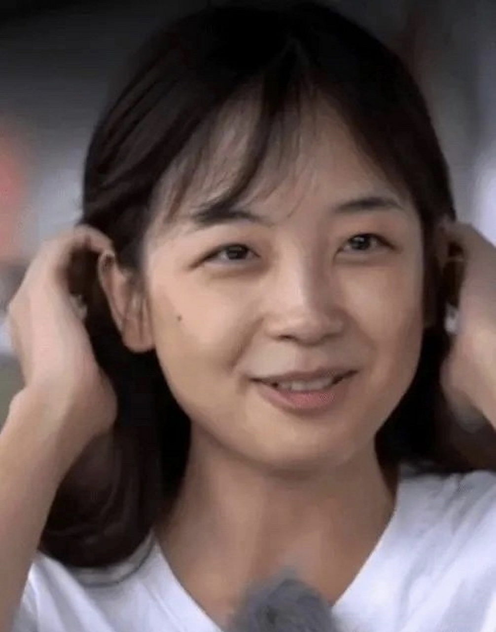 为什么王冰冰蒙古褶很严重但很上镜,这算通古斯面相吗