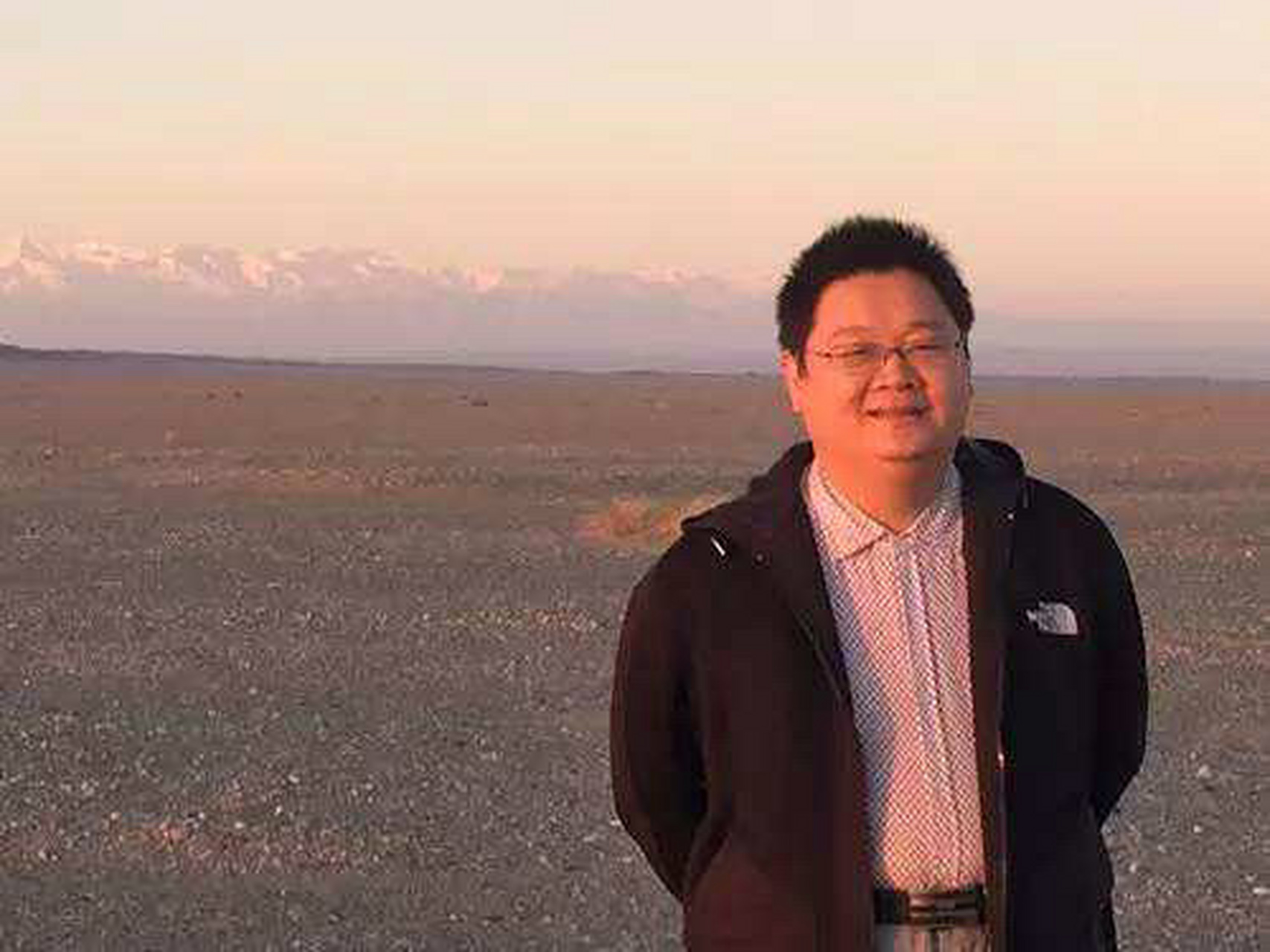 学习打卡挑战赛# "烧伤超人阿宝"有两大观点:一个是中医都是骗子,一