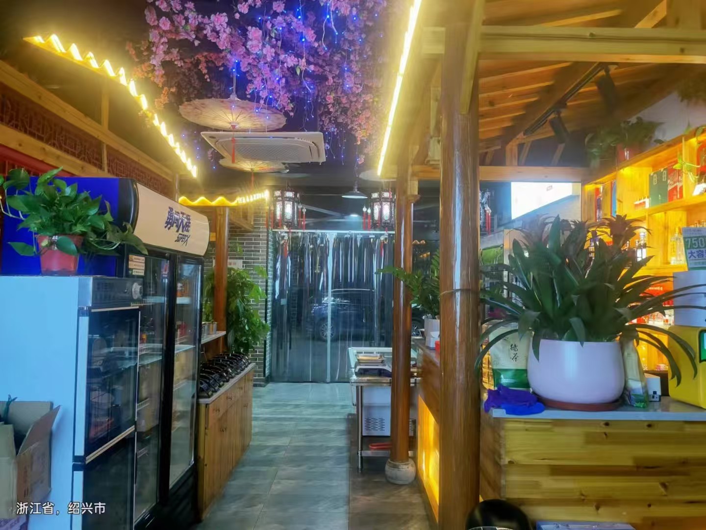 1,绍兴市上虞区金都豪庭,面积270租金14166,上虞松下街道百松路松下