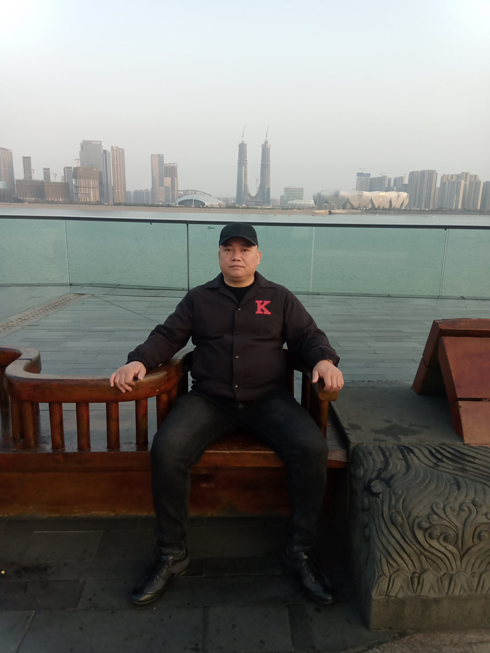 从4月1日开始,陈道祥の工作时间调整为: 早上7:00至晚上11:00(开机