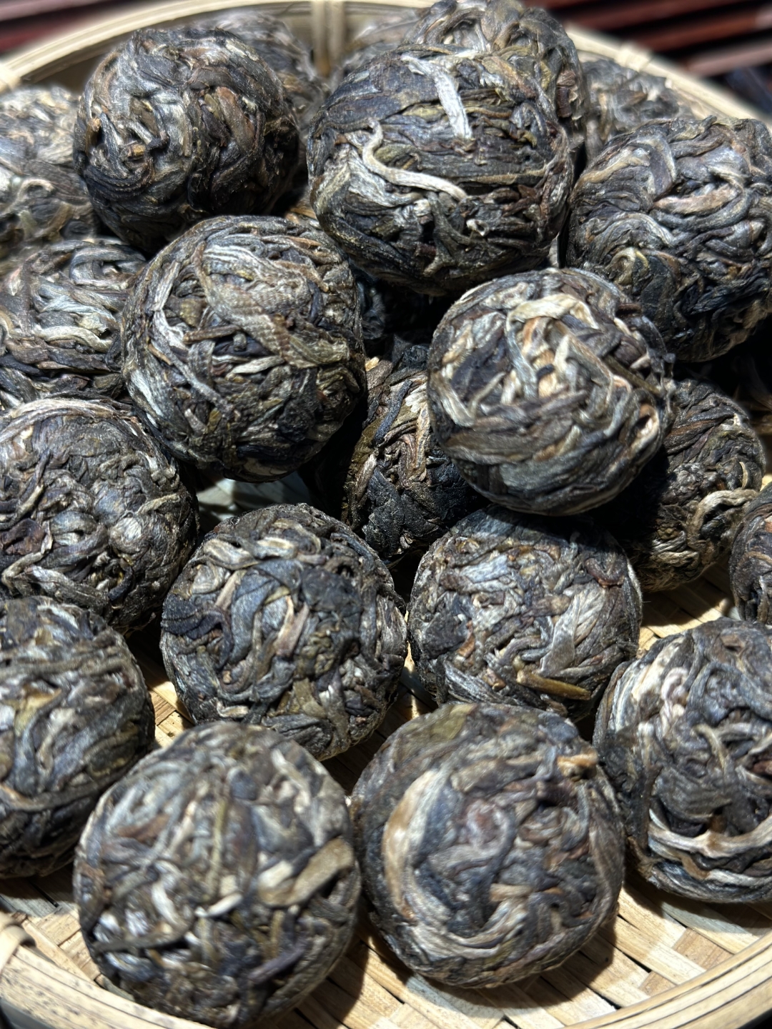 采用2022年原料制作的古树茶(龙珠),最佳新年礼品茶我