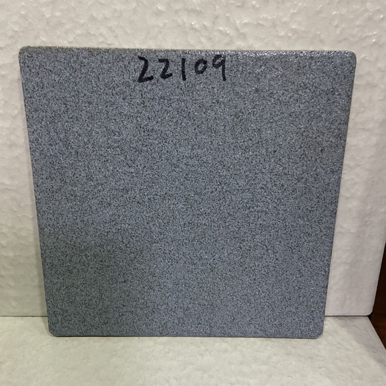 宜阳龙翔建材有限公司生产奥丽凯莎楼顶砖