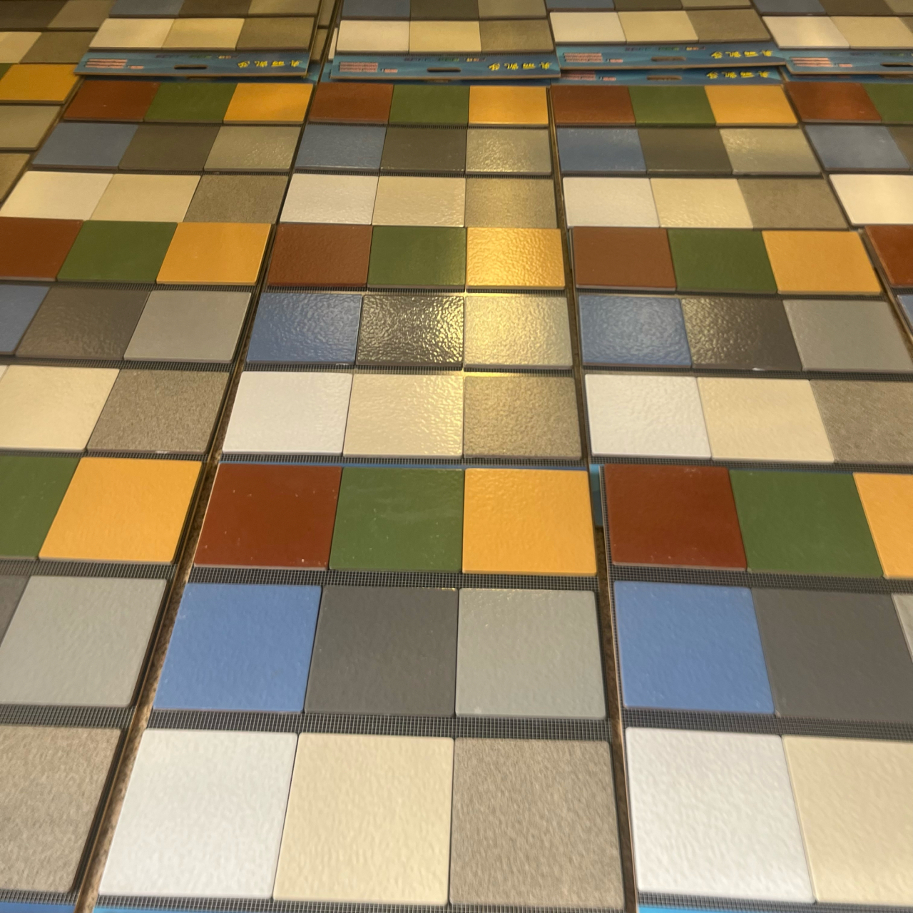 彩色隔热楼顶砖,耐寒防冻楼顶砖厂家