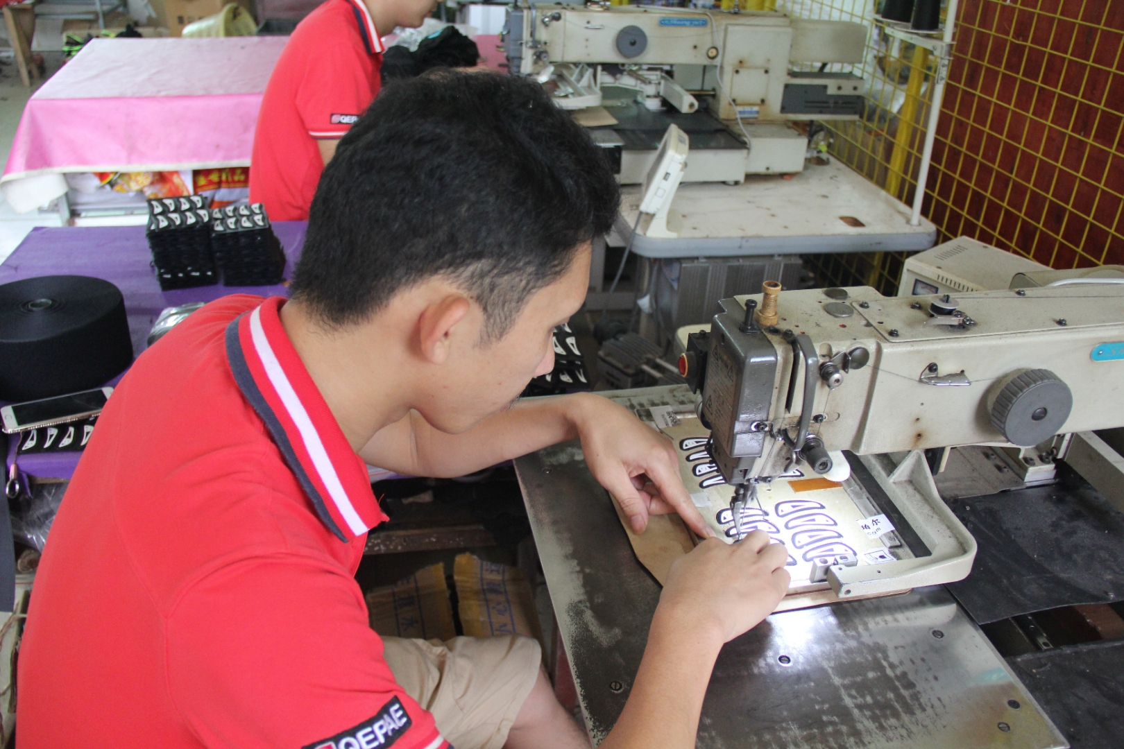 探秘车间:手工艺制作的魅力瞬间