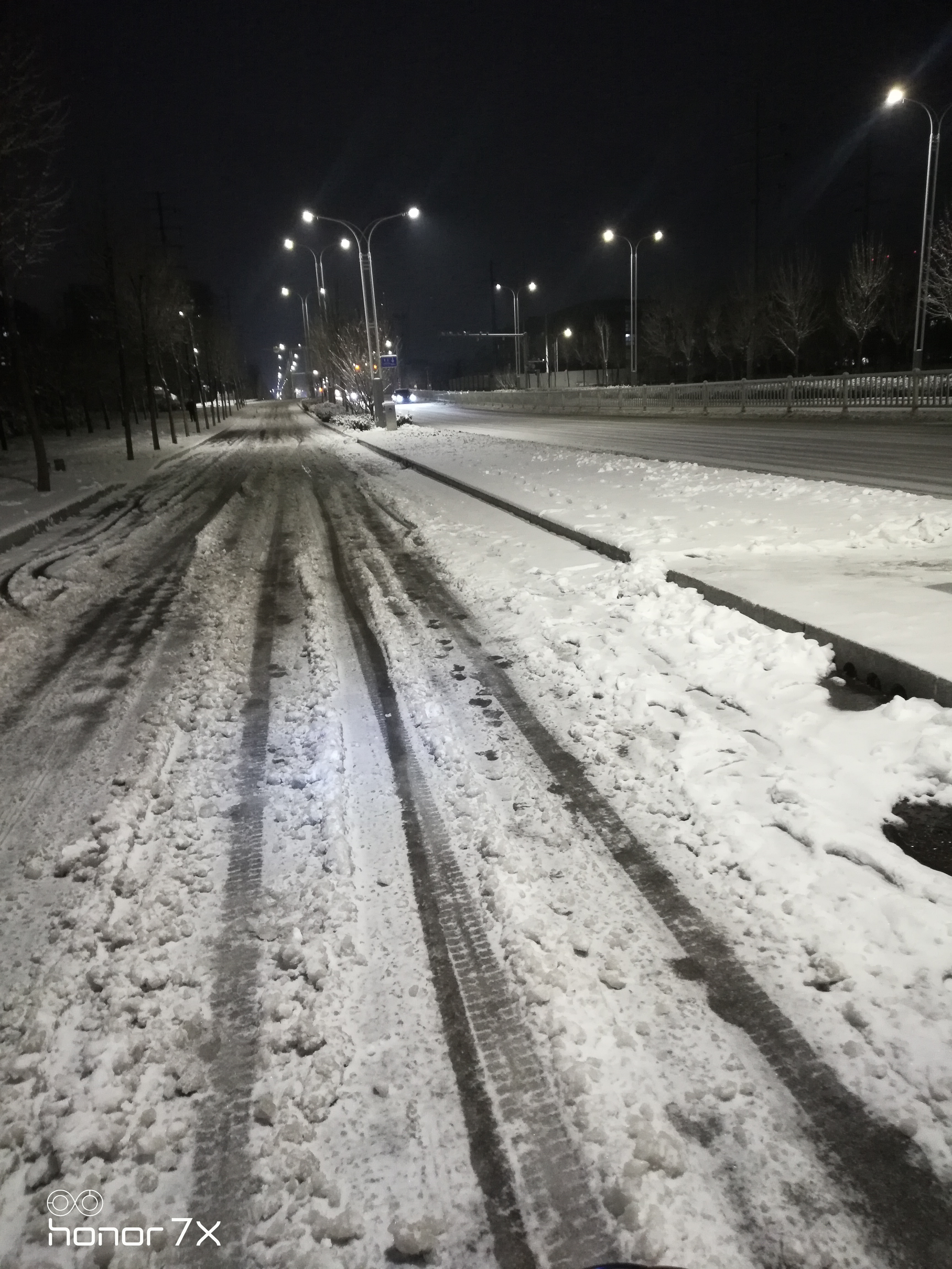 雪后的夜晚图片图片