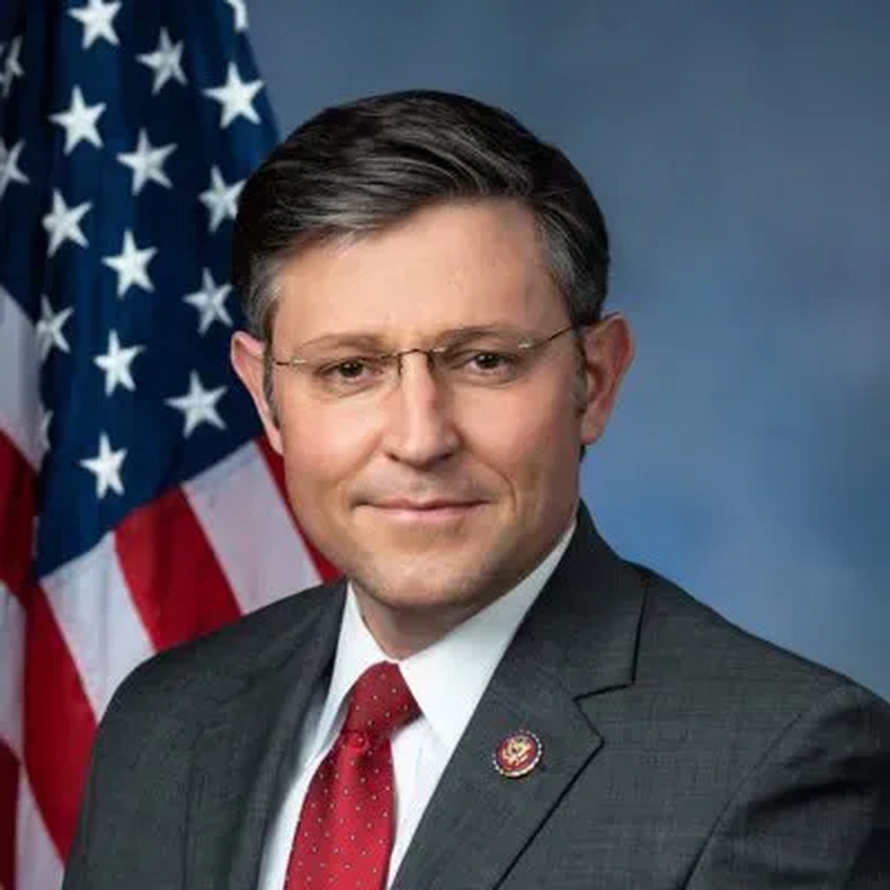 北京时间5月21日,美国国会众议长迈克·约翰逊公开发声,言辞犀利地