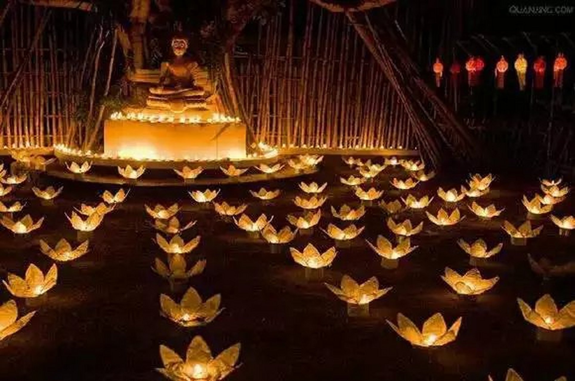 【去除心中的黑暗】   阿那律尊者在过去生中为长者子,正值燃灯佛住世