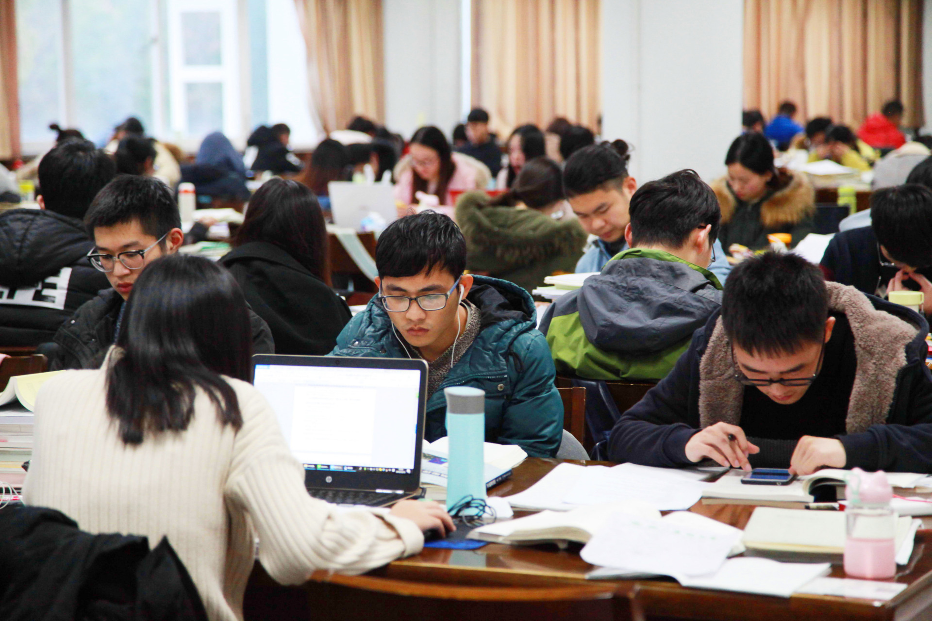 大学生备战考研,迈向梦想的第一步  大学生备战考研是一个充满挑战但