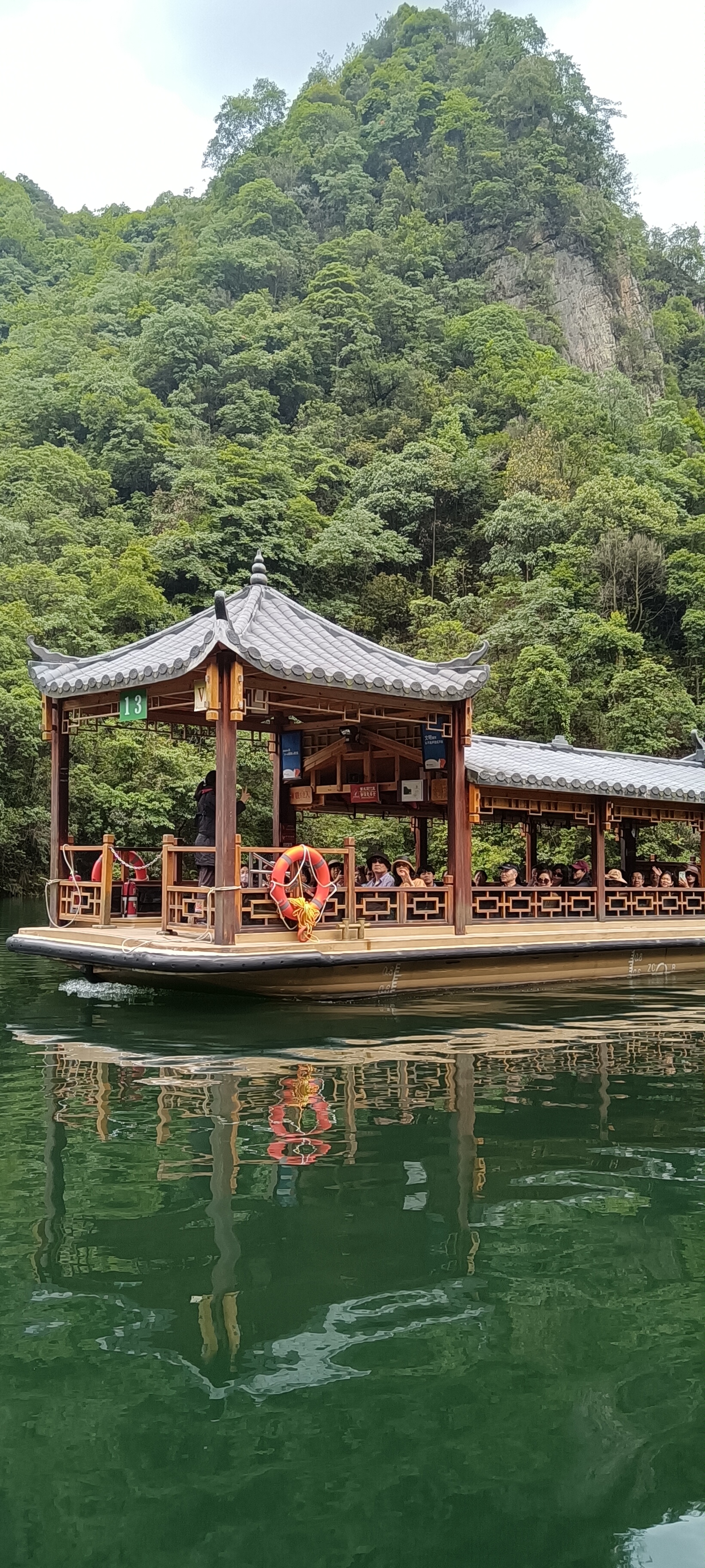 你之所以脾气大,是因为你做错事不少,用你的脾气掩