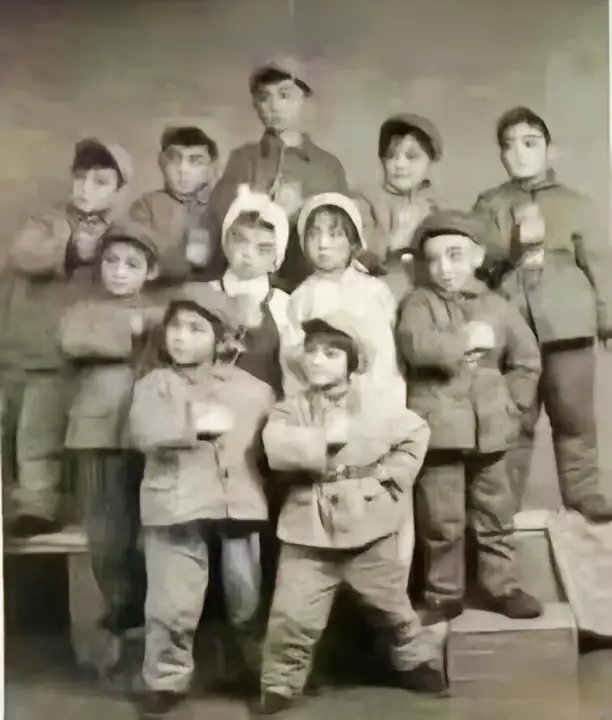 老照片上的红小兵,太可爱了!