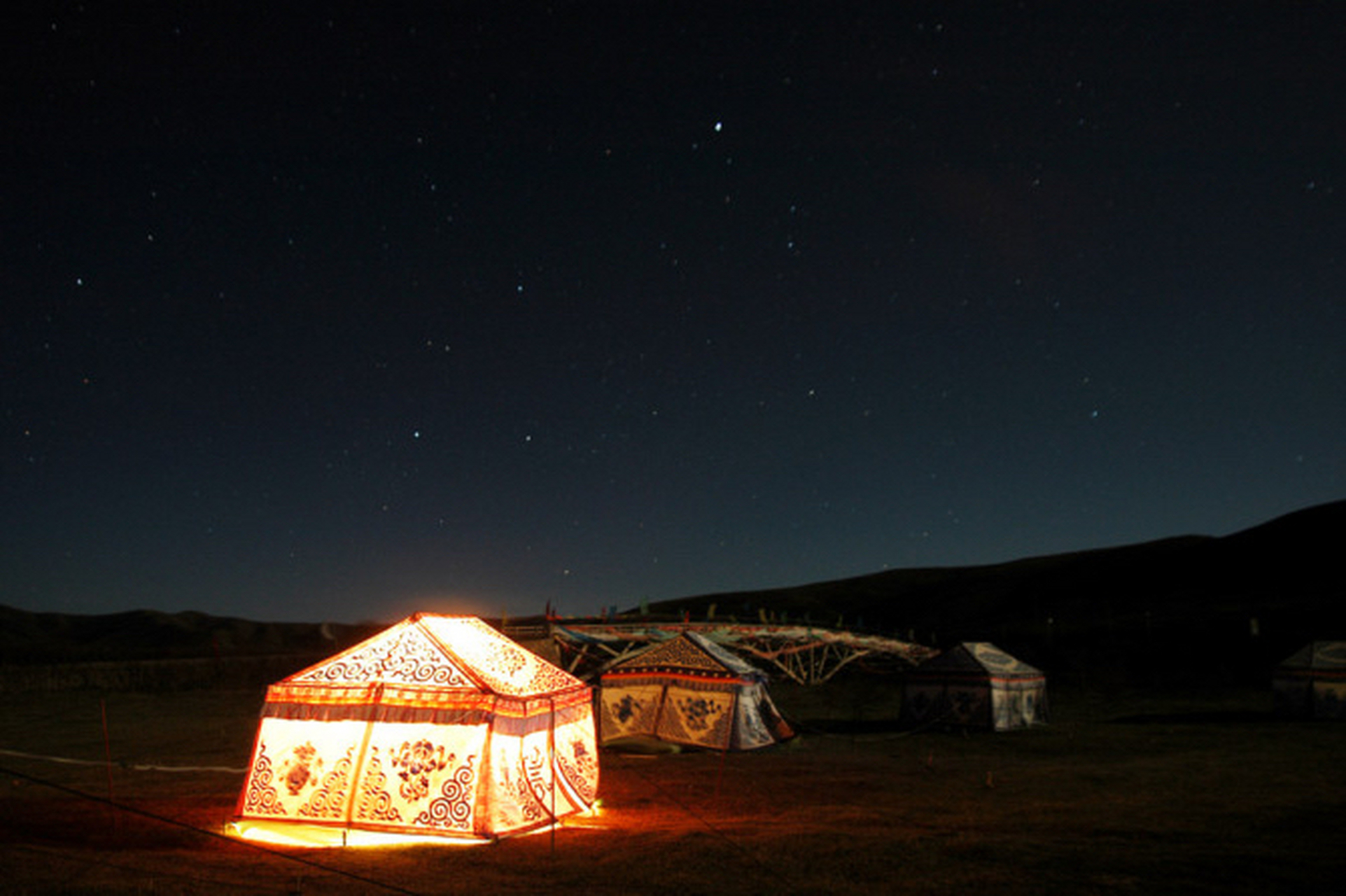 《乌兰巴托的夜》赏析  赵亚洲  河南天天向上家庭教育   乌兰巴托的