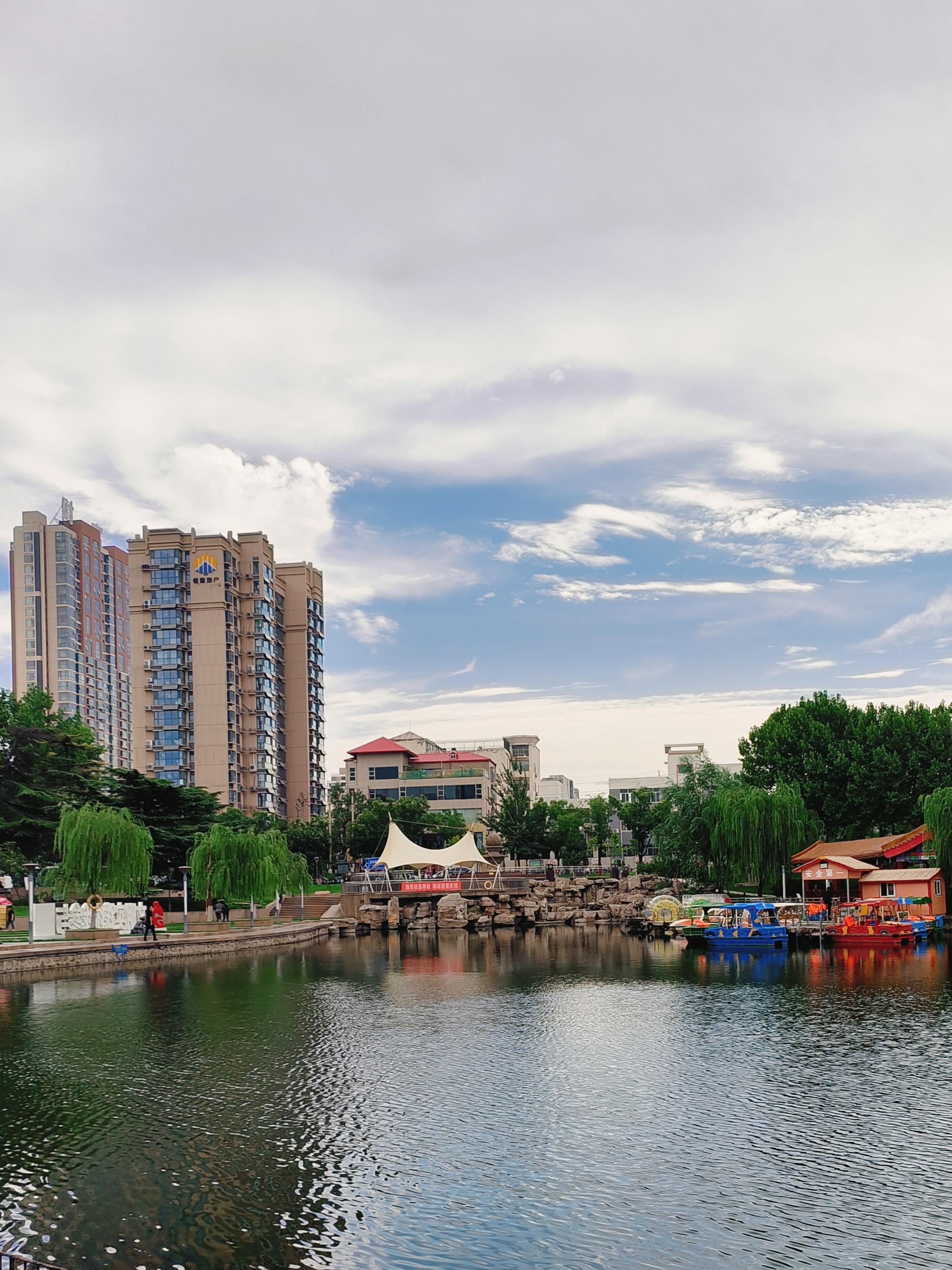 岁月真是不等人,曾经那个青春活泼的小姑娘,如今也成