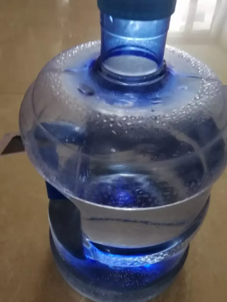 一吨自来水3.4元,换算成体积就是1000升3.