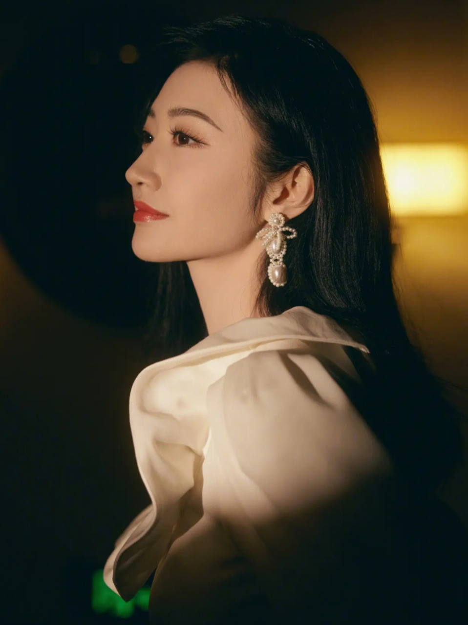 景甜是年轻演员里颜值最高的,张继科根本不配她,追紧时间脱单生娃!