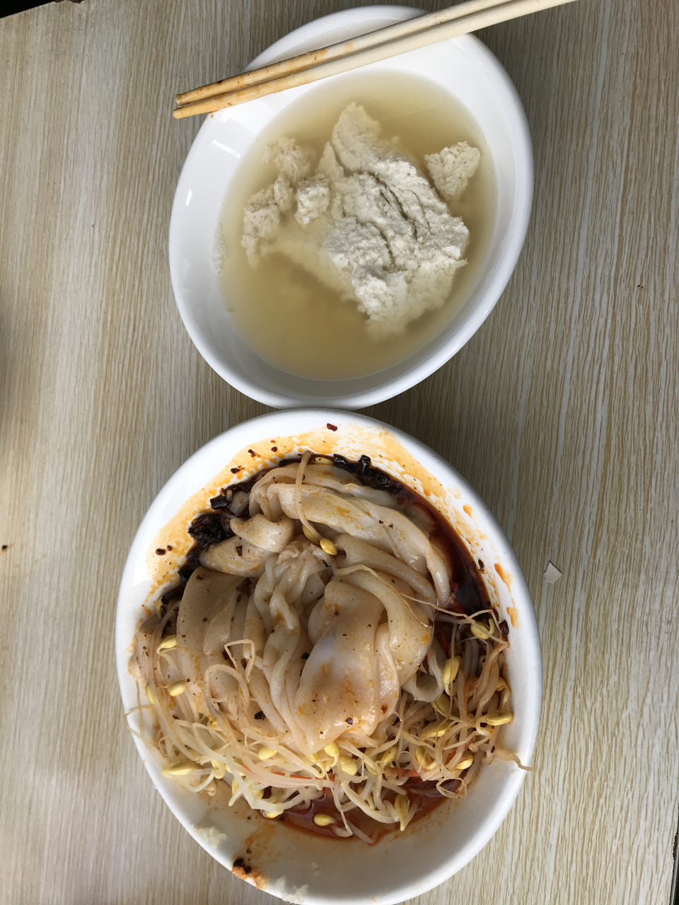 汉中热面皮,菜豆腐,黄金搭档,吃了会上瘾,每天都要惦记着这个味,好吃