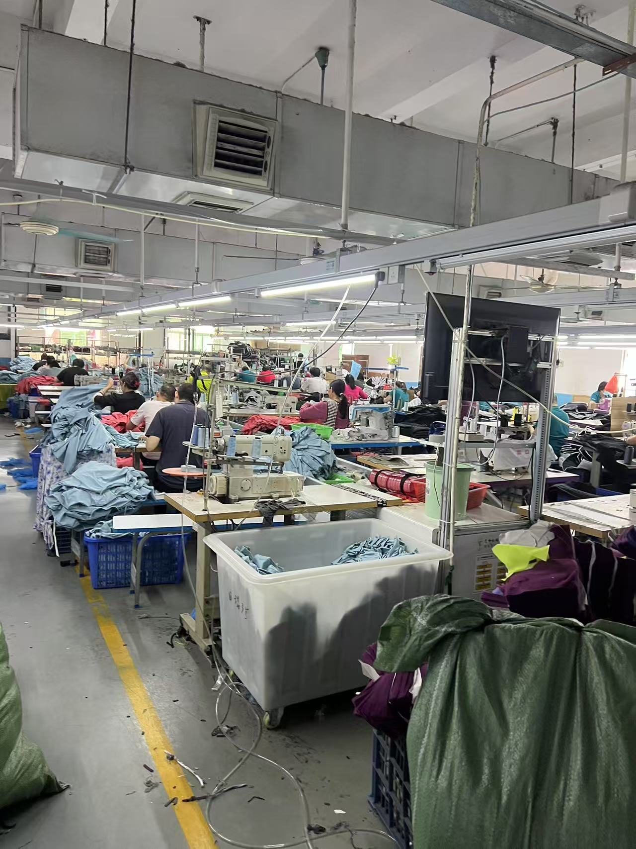 市梵泰斯针织制衣公司繁昌云瑞服饰有限公司图片东莞 乡镇作坊厂里