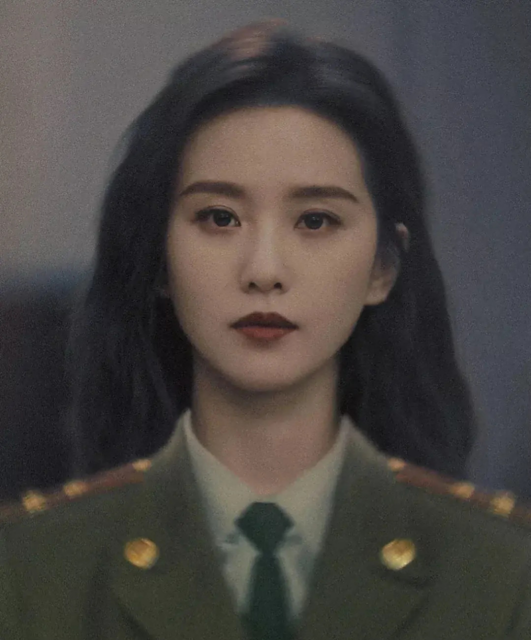 刘诗诗的军装和学院装,都无不透露着一股冷艳风,气质绝佳