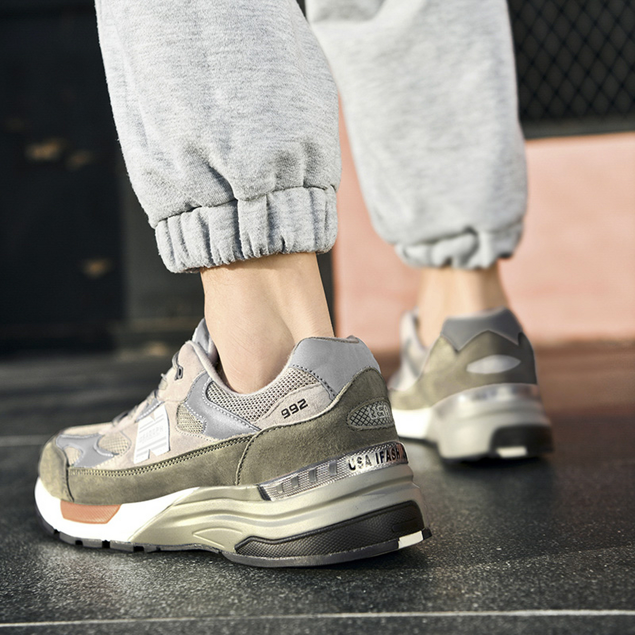 日常穿搭# #运动鞋# 新百伦酷跑992橄揽绿早秋新配色