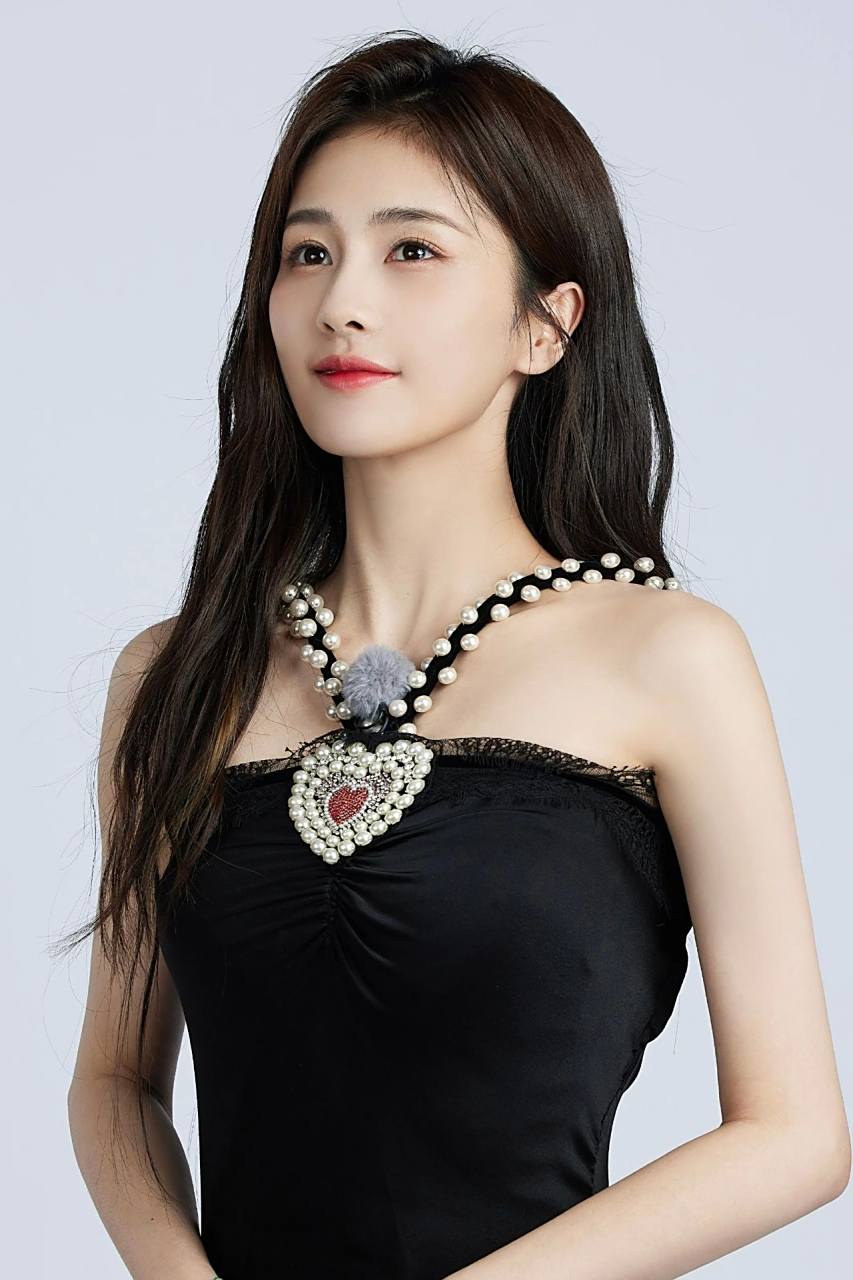 王鹤棣白鹿以爱为营