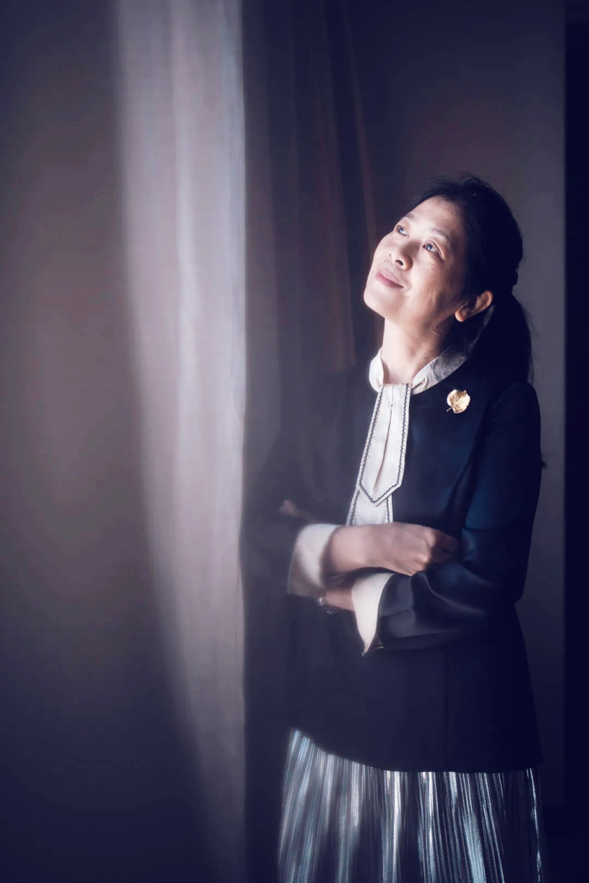 很喜欢迟子建的那篇散文《泥泞》,仿若回到了三十年前,这就是我的童年