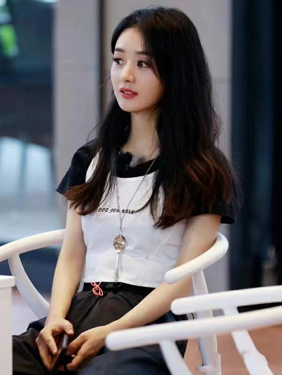 张艺凡她公司推她的力度挺大的,但是她长相不合适古偶加上身高太高