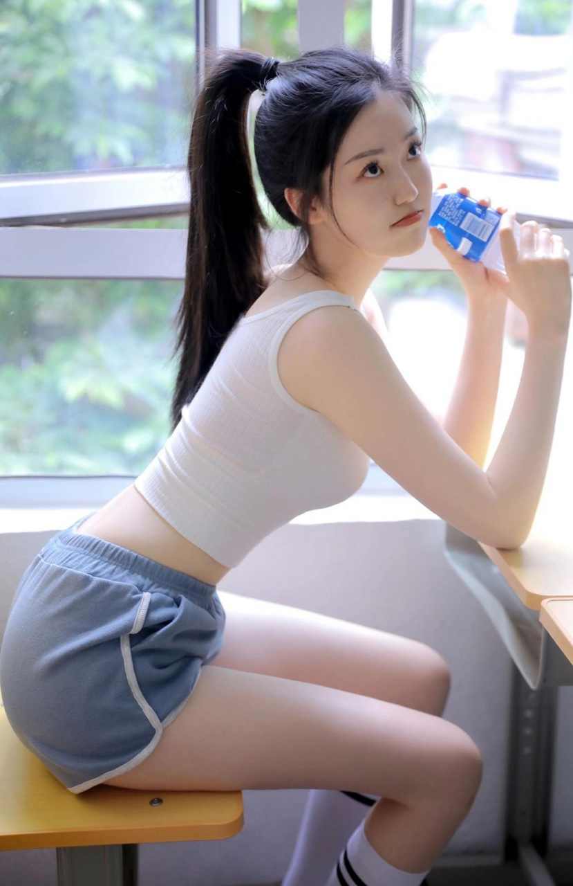 青春美少女教室写真