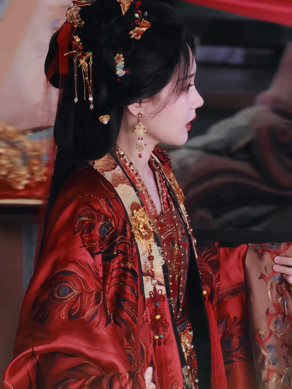 可叹惊鸿;李一桐 云秀行 红秀丽 #影视妆造# #服化道# #影视剧# #古装