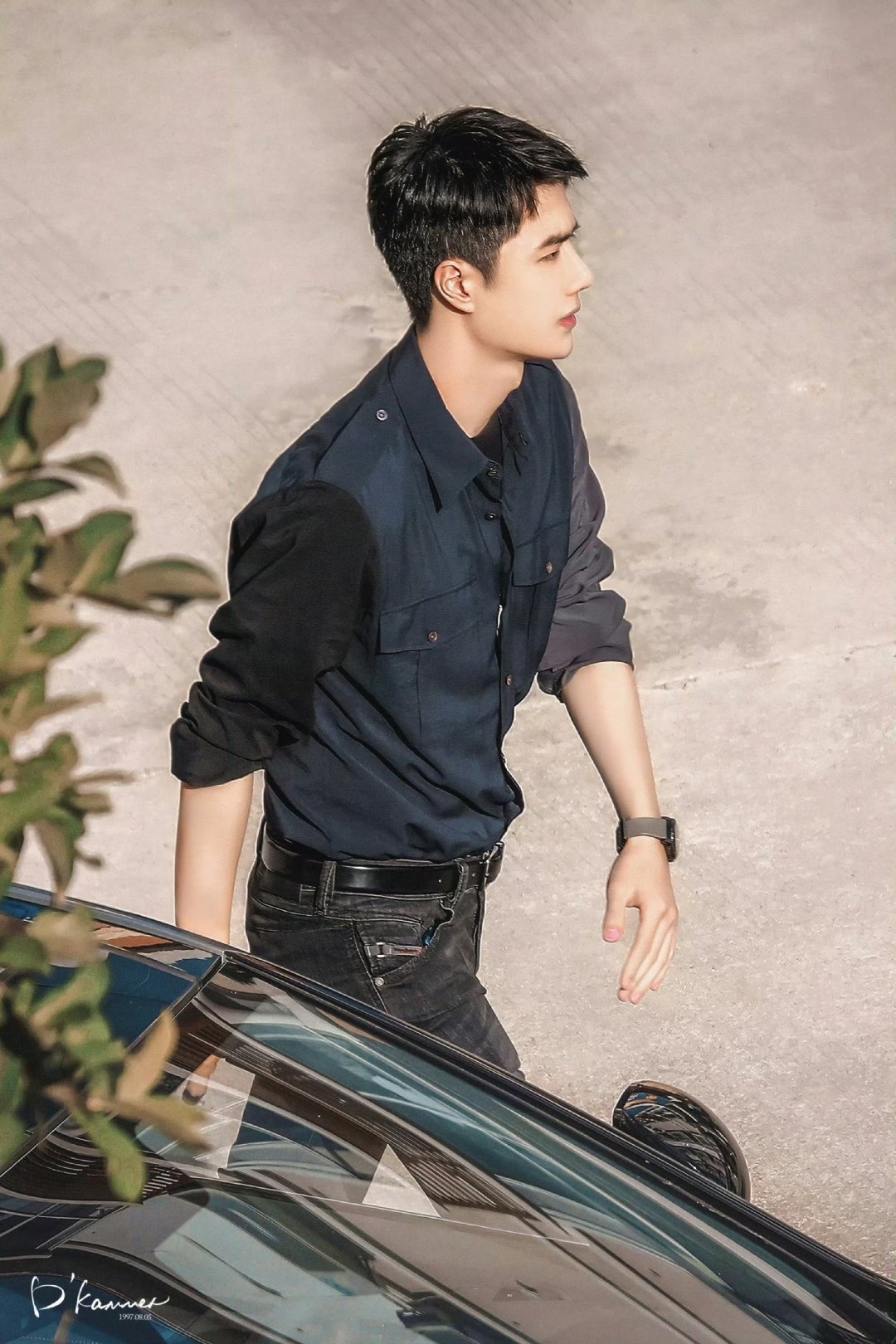 《冰雨火》正在山东卫视热播,陈宇警官紧身裤大长腿,板正～#王一博