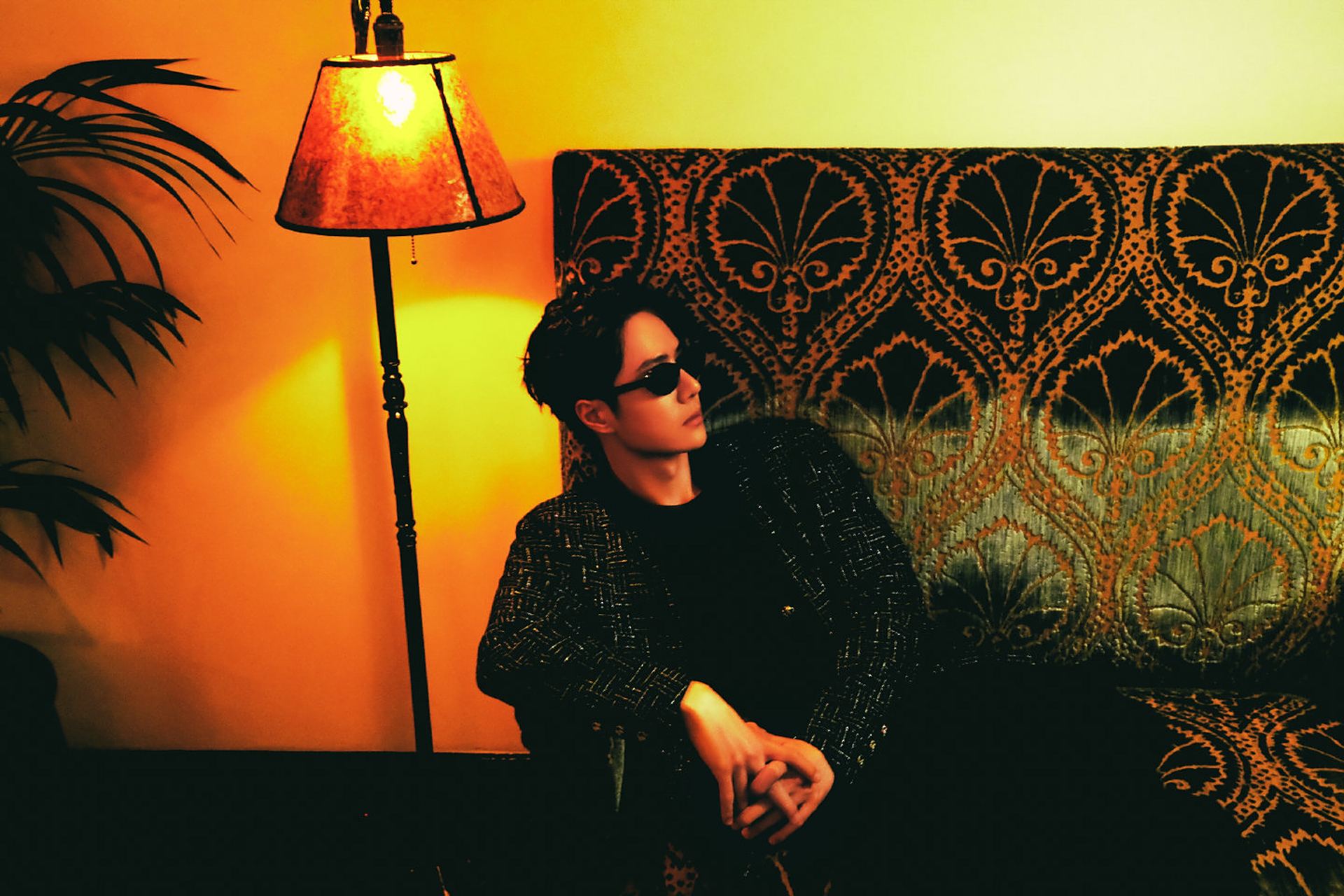 王一博#王一博受邀chanel 2024早春洛杉矶大秀看秀,看秀造型释出行 