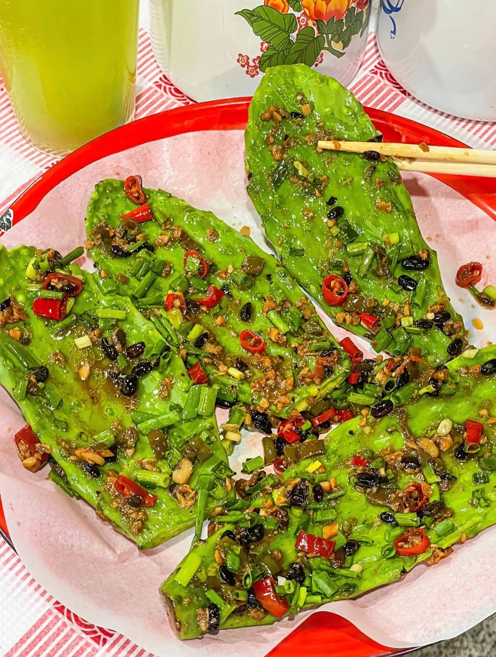 永州美食记录之凉拌仙人掌:  这个东西真的也能吃?真的是闻所未闻!