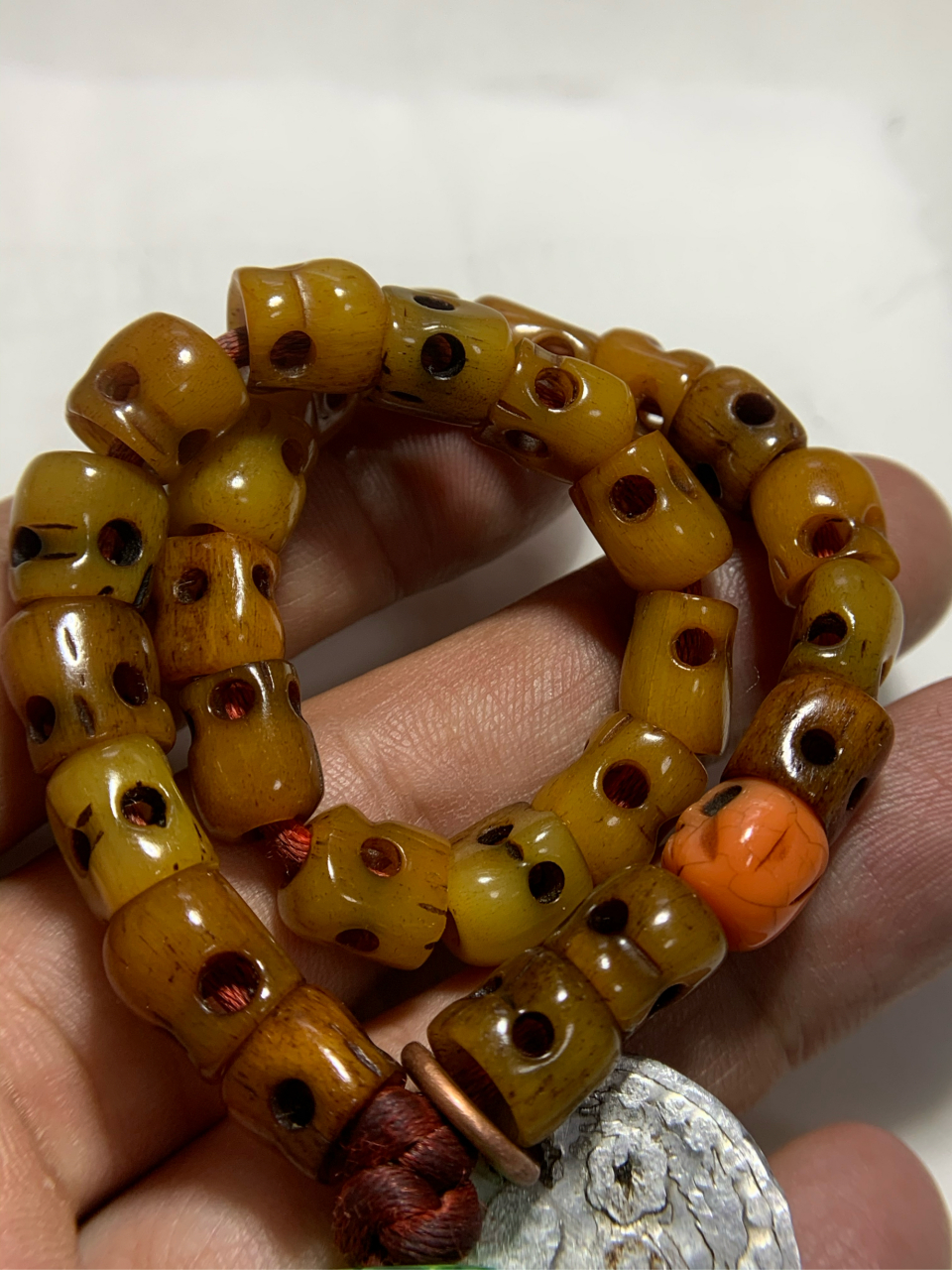 藏传老骨尸陀林主手持手串 包浆油润厚重 压痕磨损到位 颗颗大压痕