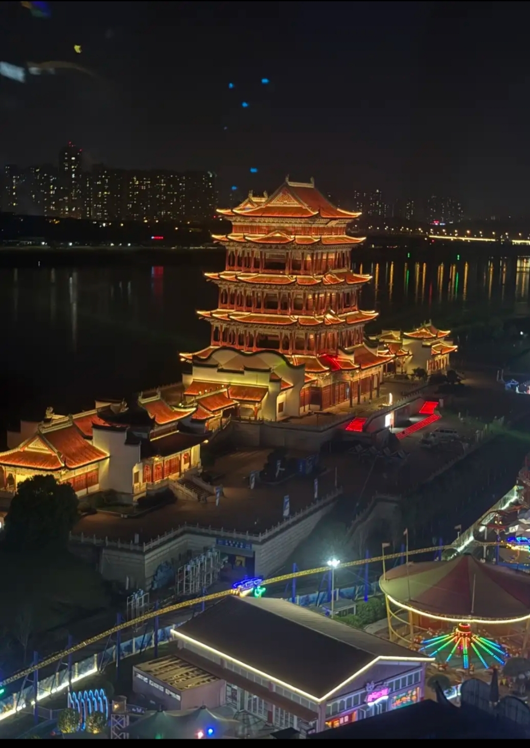 乐游湖南# 湖南湘潭,从不同角度看万楼,真的是金碧辉煌!