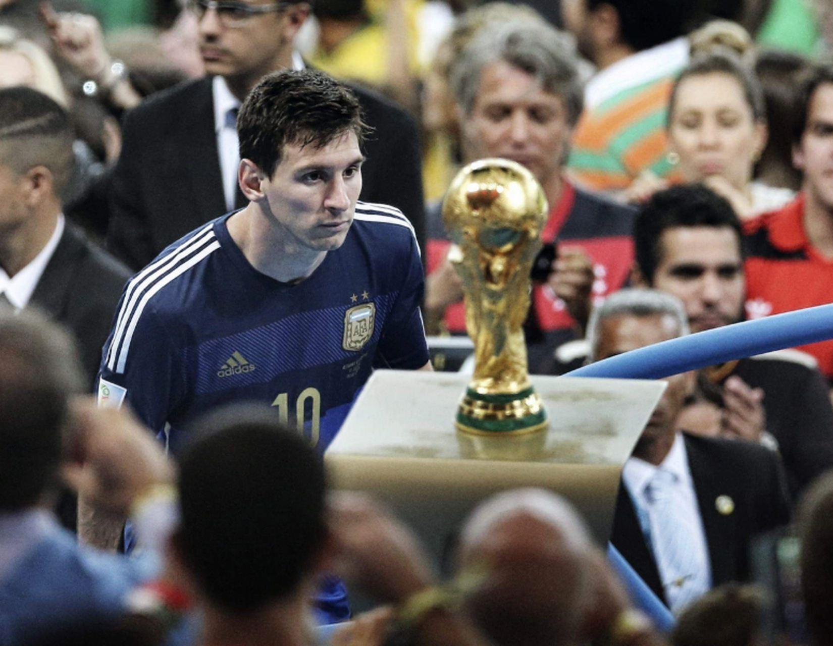 梅西名场面,曾经的梅西也离大力神杯一步之遥!