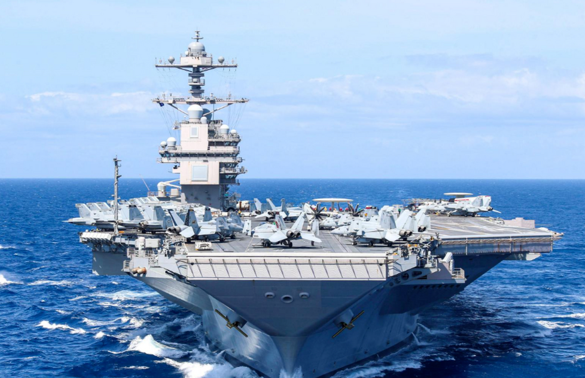 美国海军最新的超级航空母舰"杰拉尔德·r·福特"号已经离开在