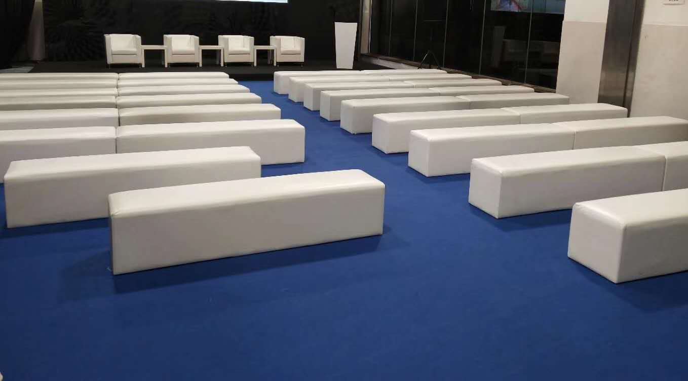 出租面包凳双人长条沙发租赁 上海全市配送:高靠背沙发,茶几,条形沙发