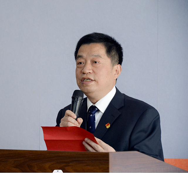 看江山万里,烟霞缭绕;人文千载,岁月峥嵘