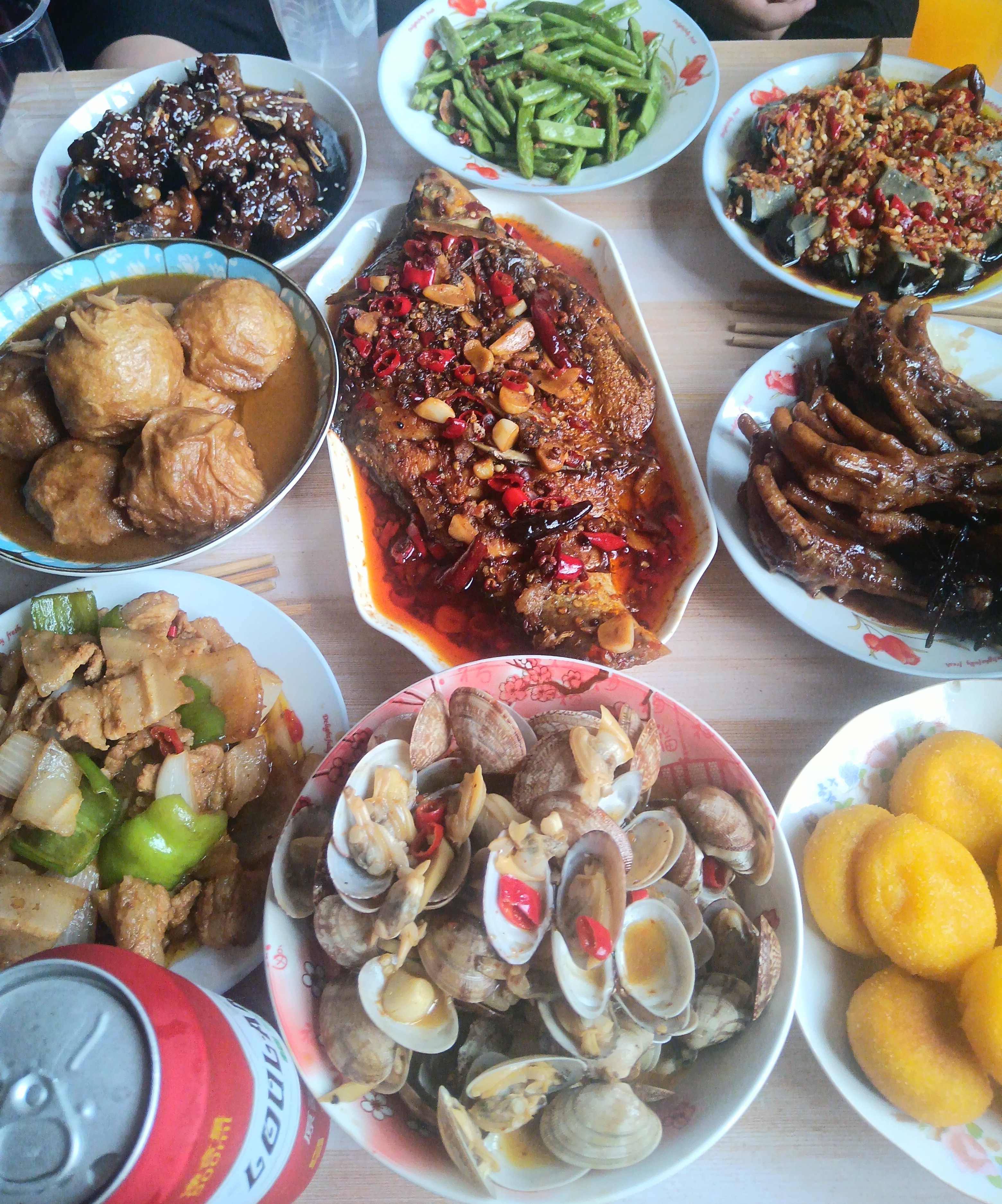 我家附近有家饭店,我一直去吃饭,那时候还没有微信支付,有次我老公吃