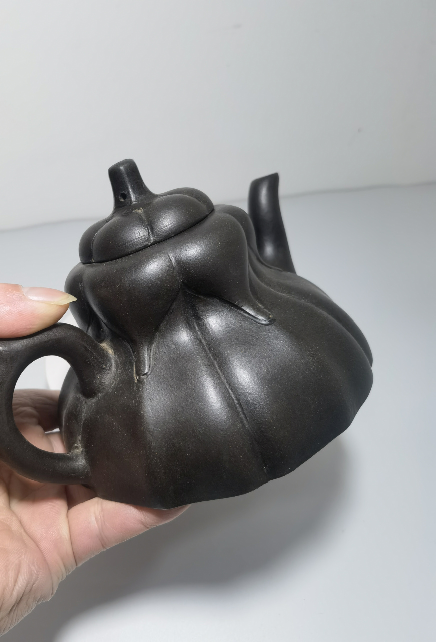 清代·何石林【黑沙 紫砂壶】