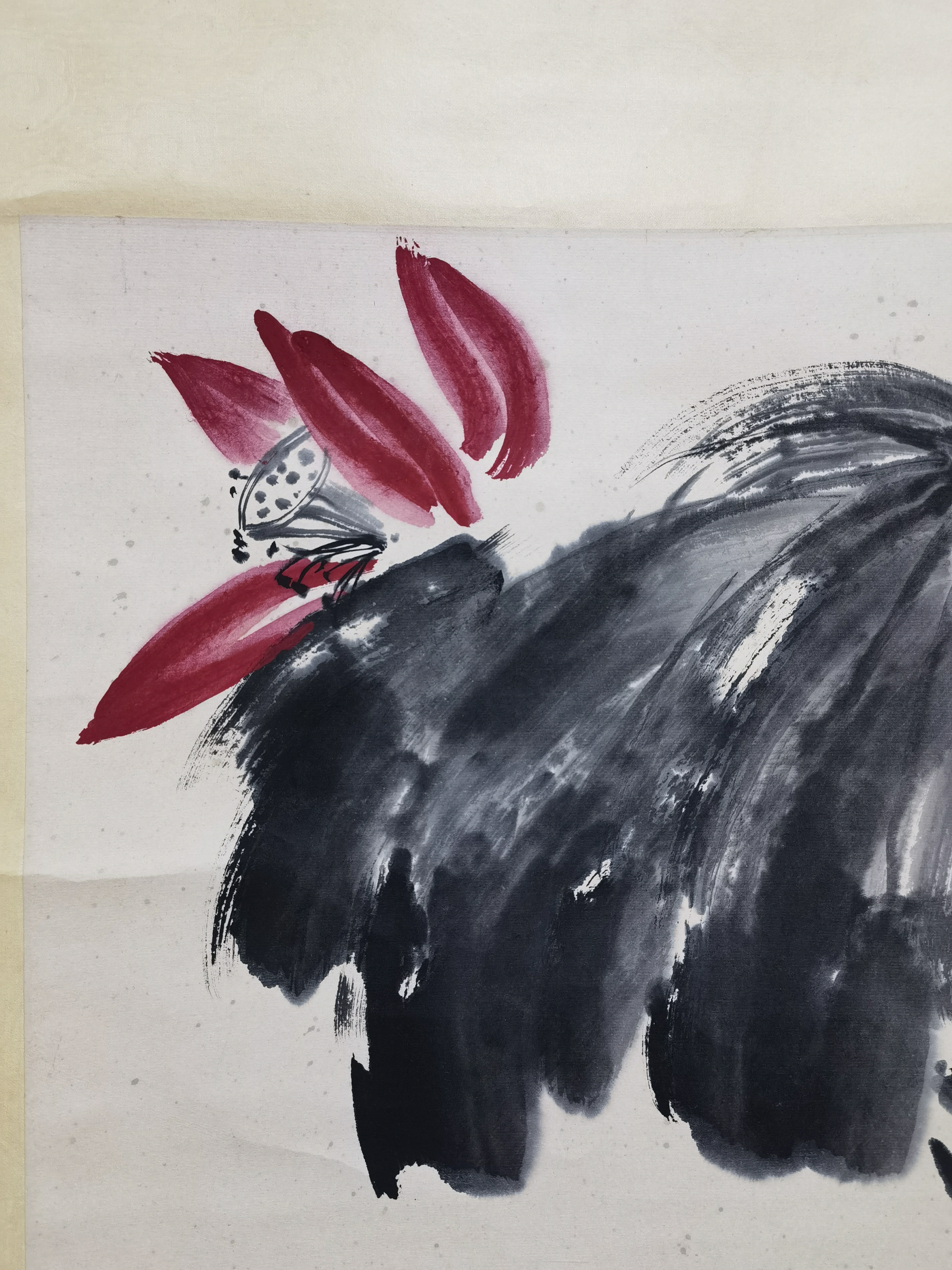 民国61齐白石【墨荷鸳鸯图】:画芯45x68cm,原装老裱.